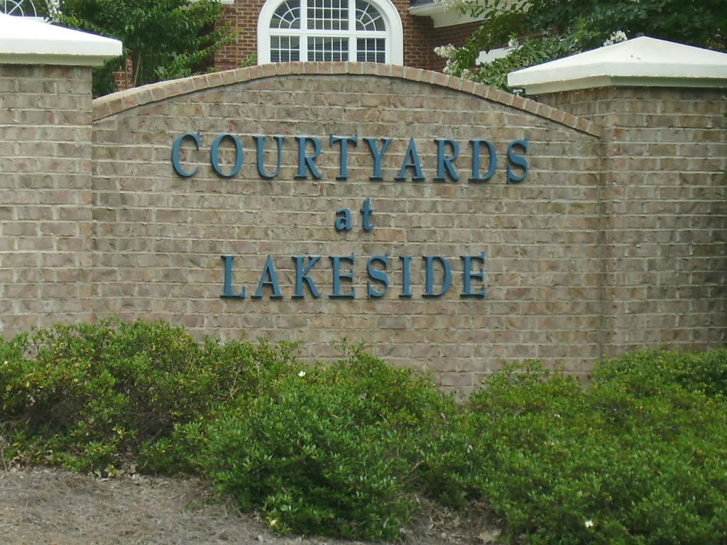 Courtyards of Lakeside at Ballentine