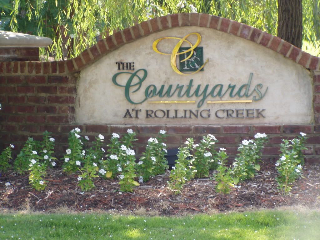 Courtyards at Rolling Creek entrance