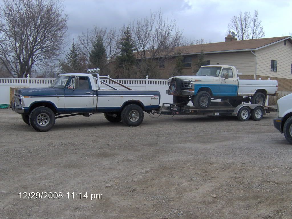 Trucks001.jpg