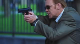 http://i693.photobucket.com/albums/vv296/goumas13/400px-Horatio_Caine_pointing_Berett.jpg