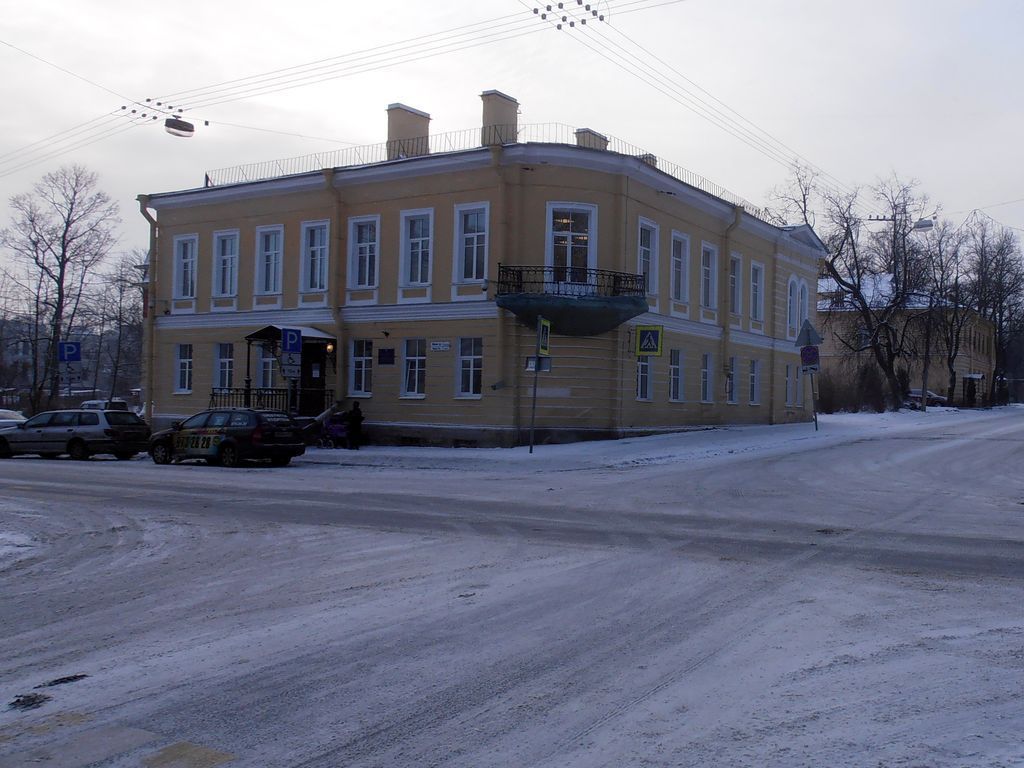 По Леотьевской