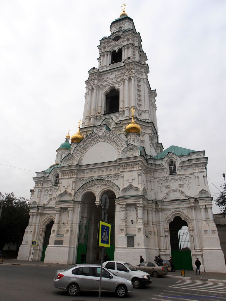 Входная колокольня