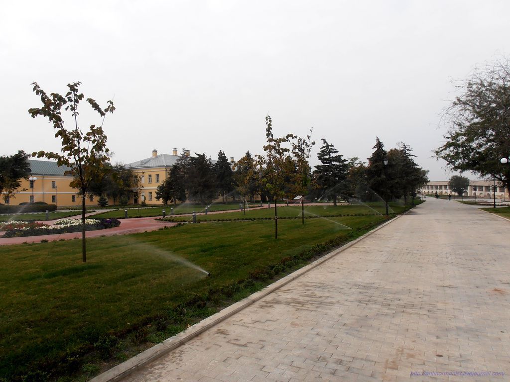 Внутри Кремля