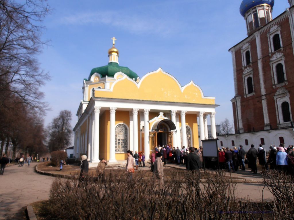 Христорождественский собор с очередью