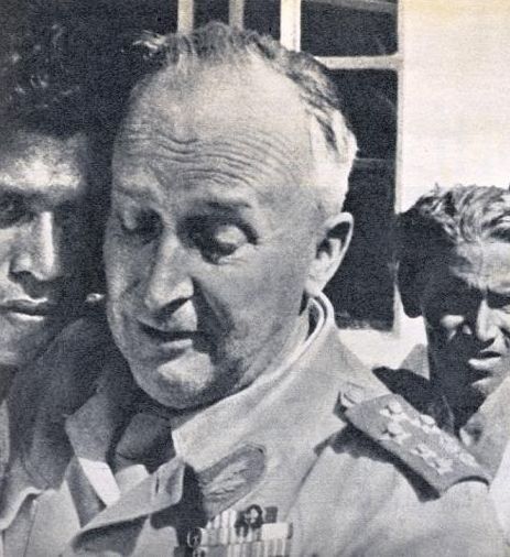 Генерал-губернатор Вассалу-э-Силва в январе 1962