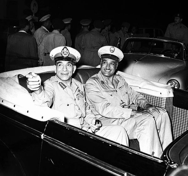 Нагиб и Насер в 1954 году
