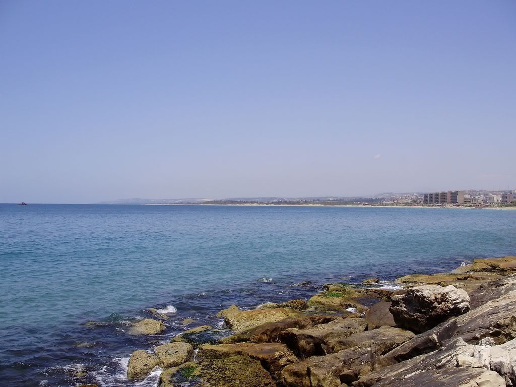 Город на берегу моря