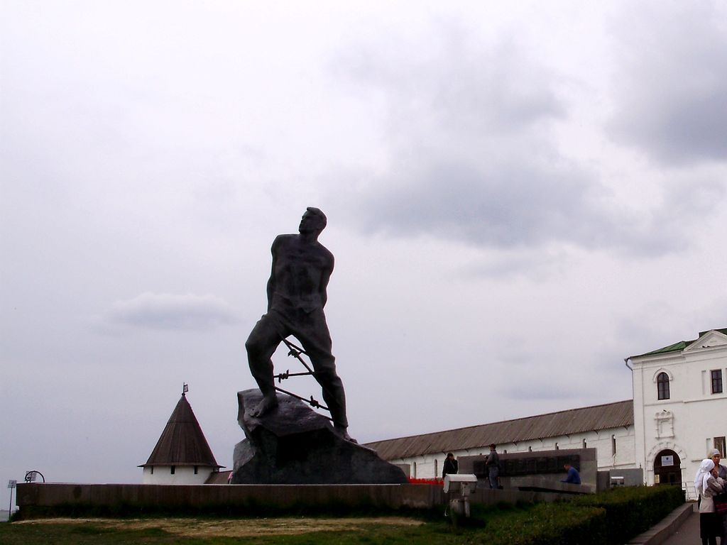 Памятник Джалилю