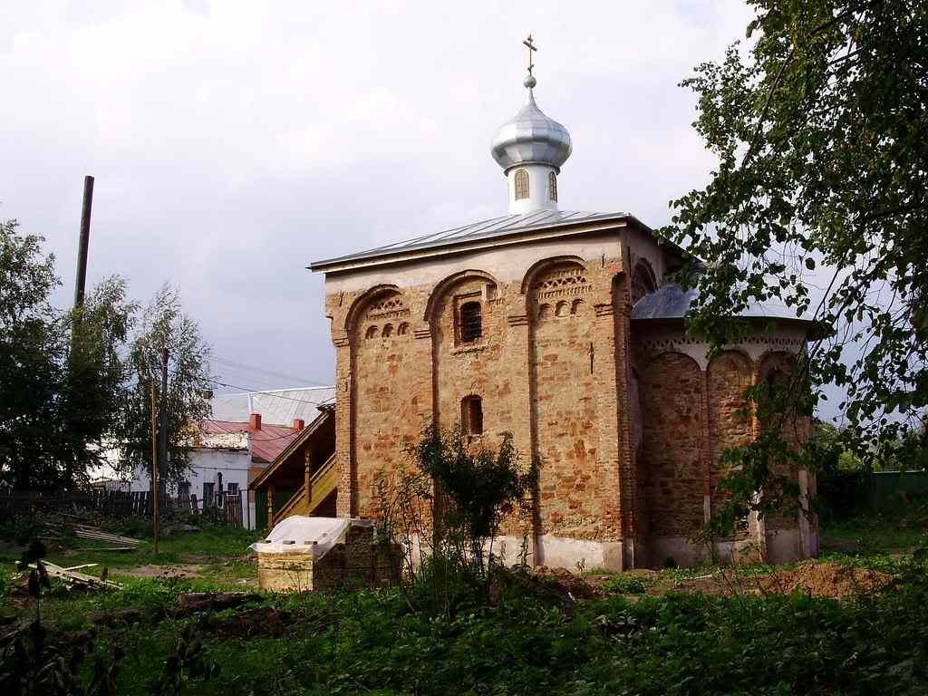 Свежевосстановленная церковь Св.Мины