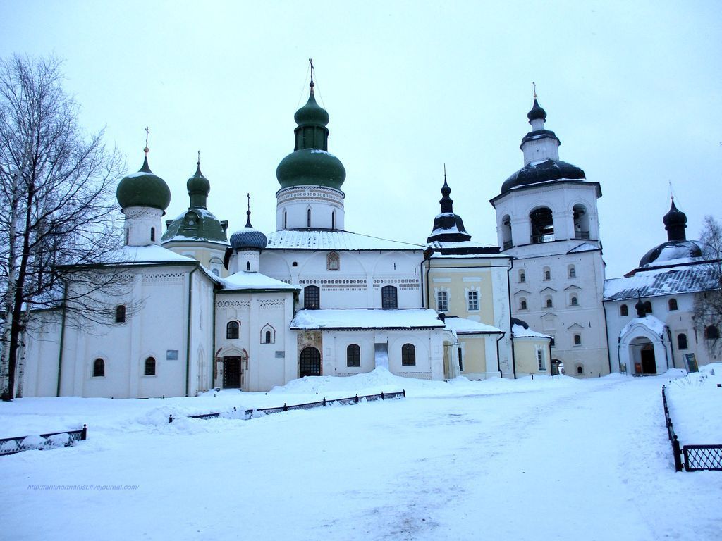 Центр монастыря