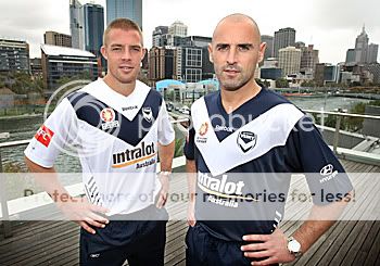  New Melbourne Victory home and away kits 2009-10