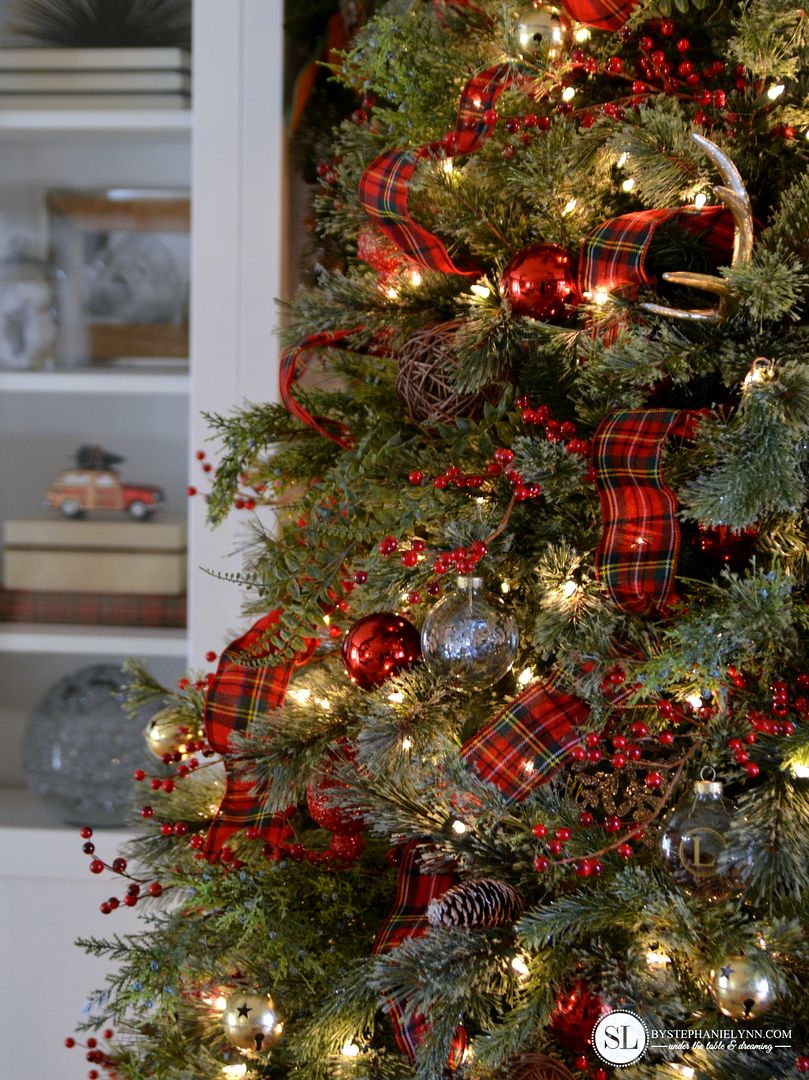 Classic Red Tartan Plaid Christmas Tree #michaelsmakers 
