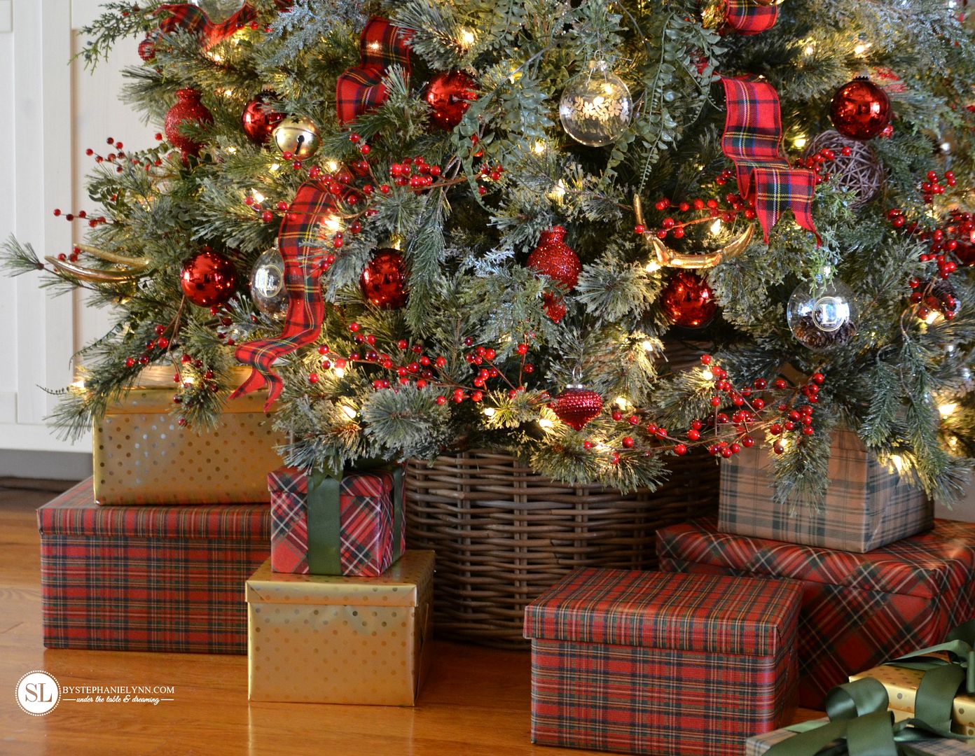 DIY Christmas Tree basket Base #michaelsmakers 