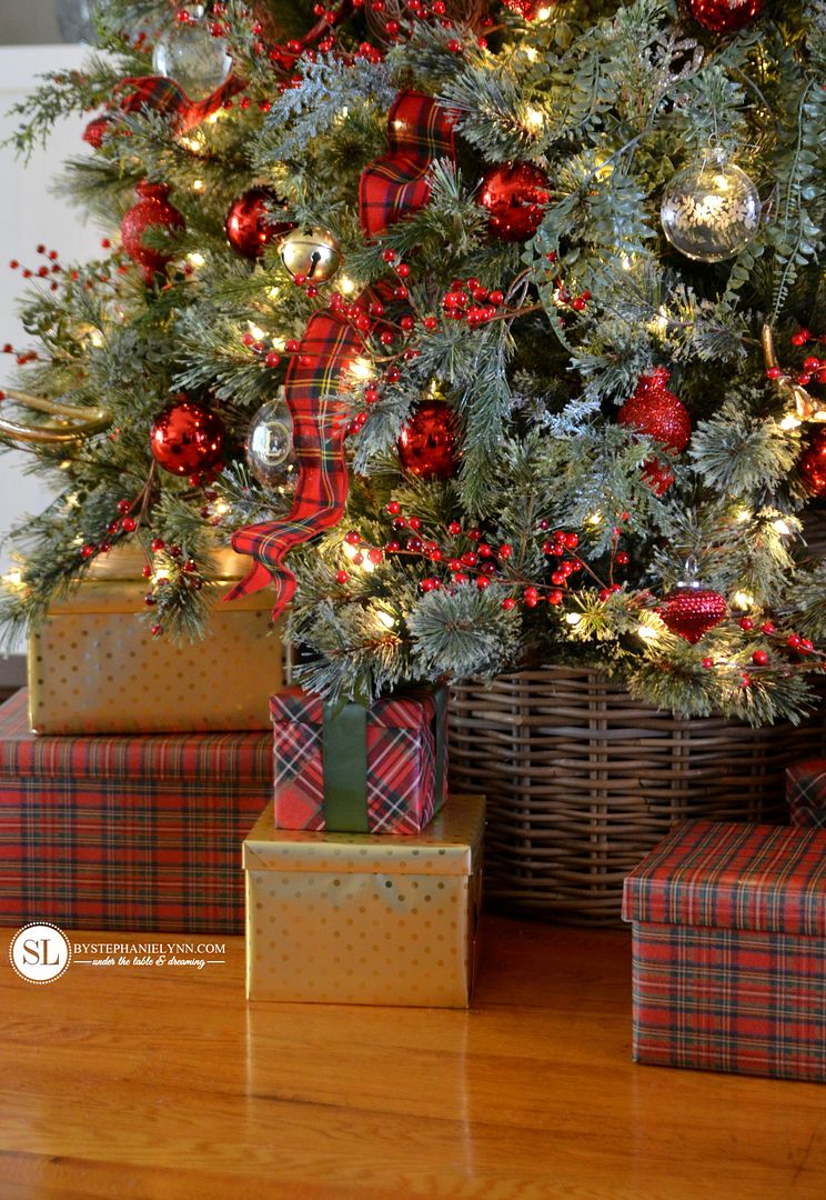 DIY Christmas Tree Basket Base #michaelsmakers 