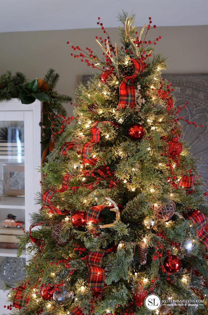 Deer Antler Berry DIY Christmas Tree Topper #michaelsmakers 
