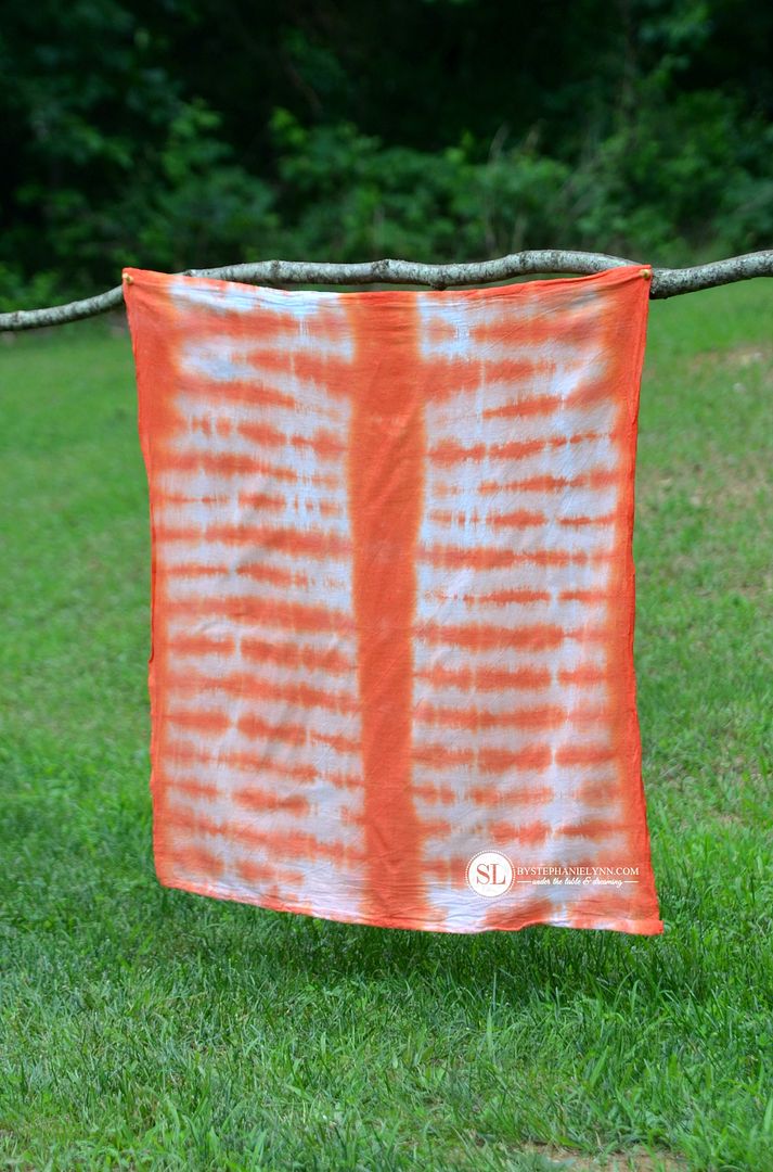 Folded Accordion Stripe Pattern tie Dye Technique #michaelsmakers #tiedyeyoursummer 
