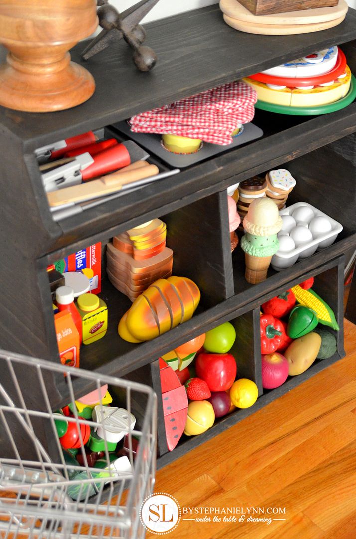 play food storage