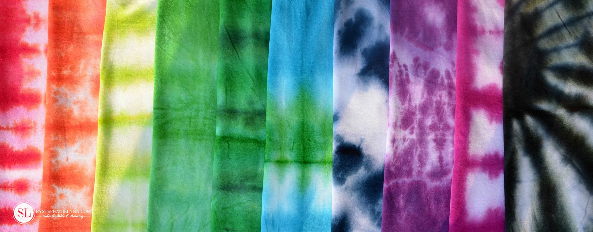 Vibrant Tie Dye Shirt Folding Techniques for T-Shirts #michaelsmakers 